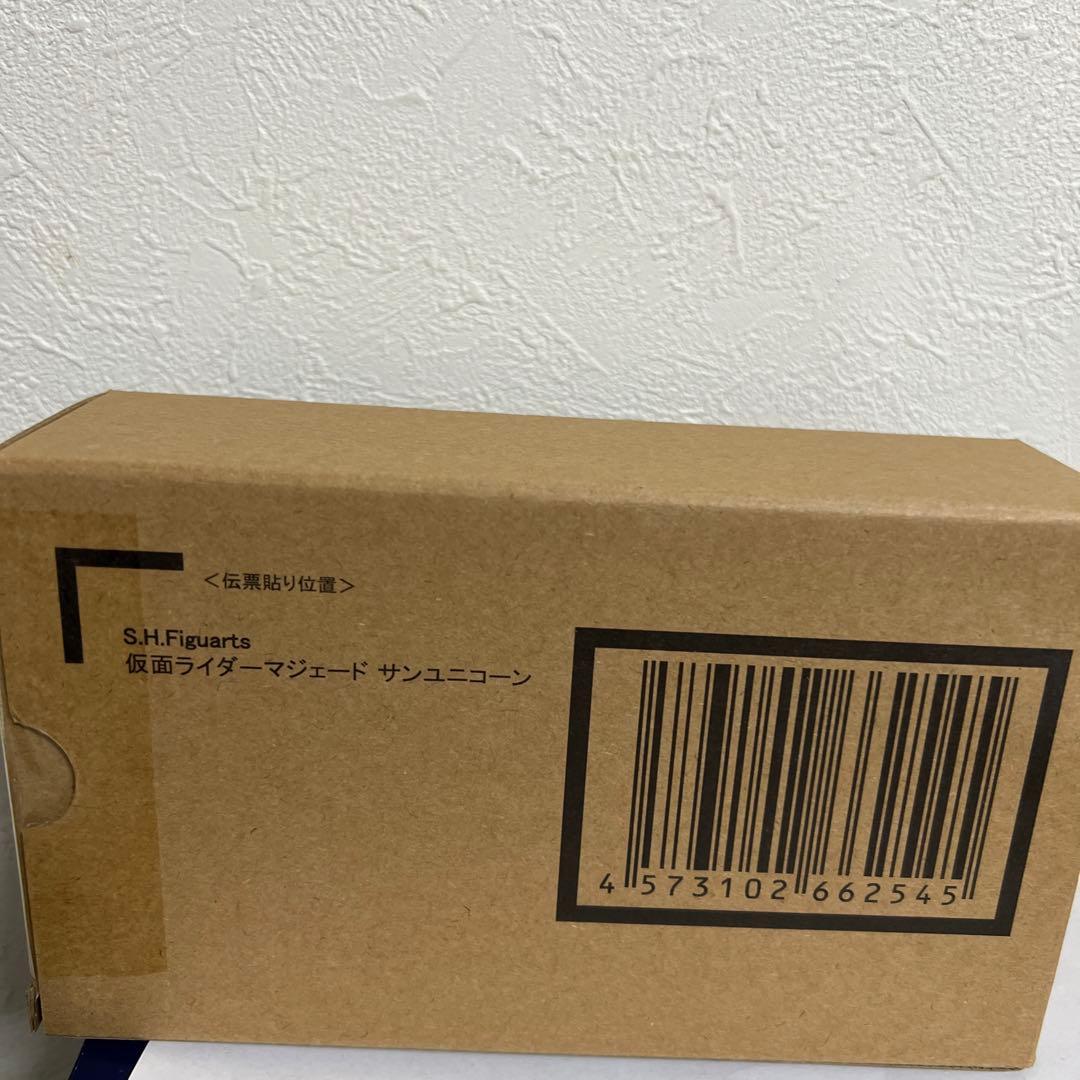 S.H.Figuarts 仮面ライダーマジェード サンユニコーン