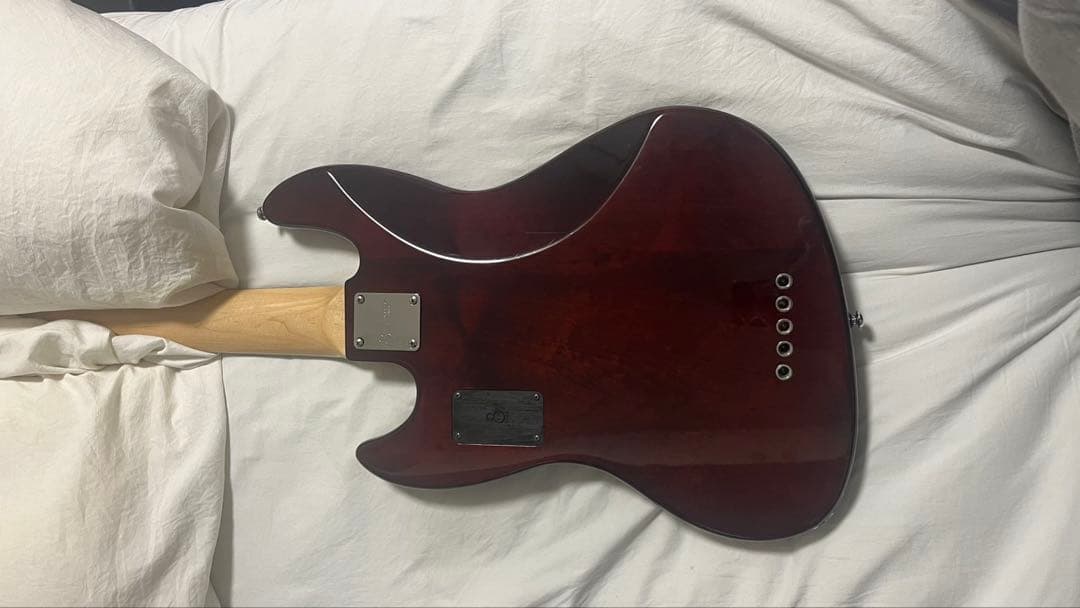 5弦ベース sire v7 vintage