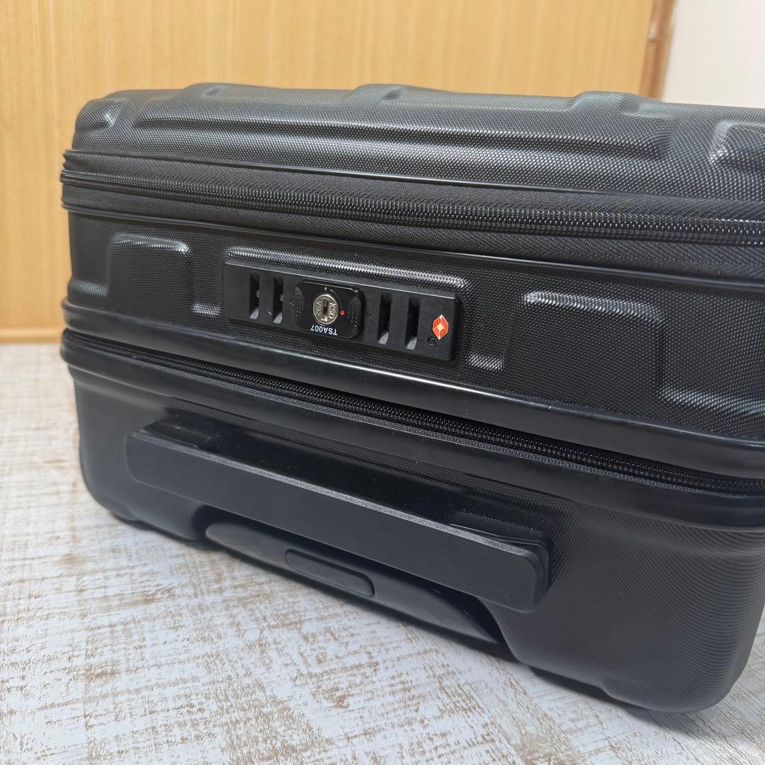 訳あり　BRIEFING H-34F キャリーケース　４輪　マットな色合い