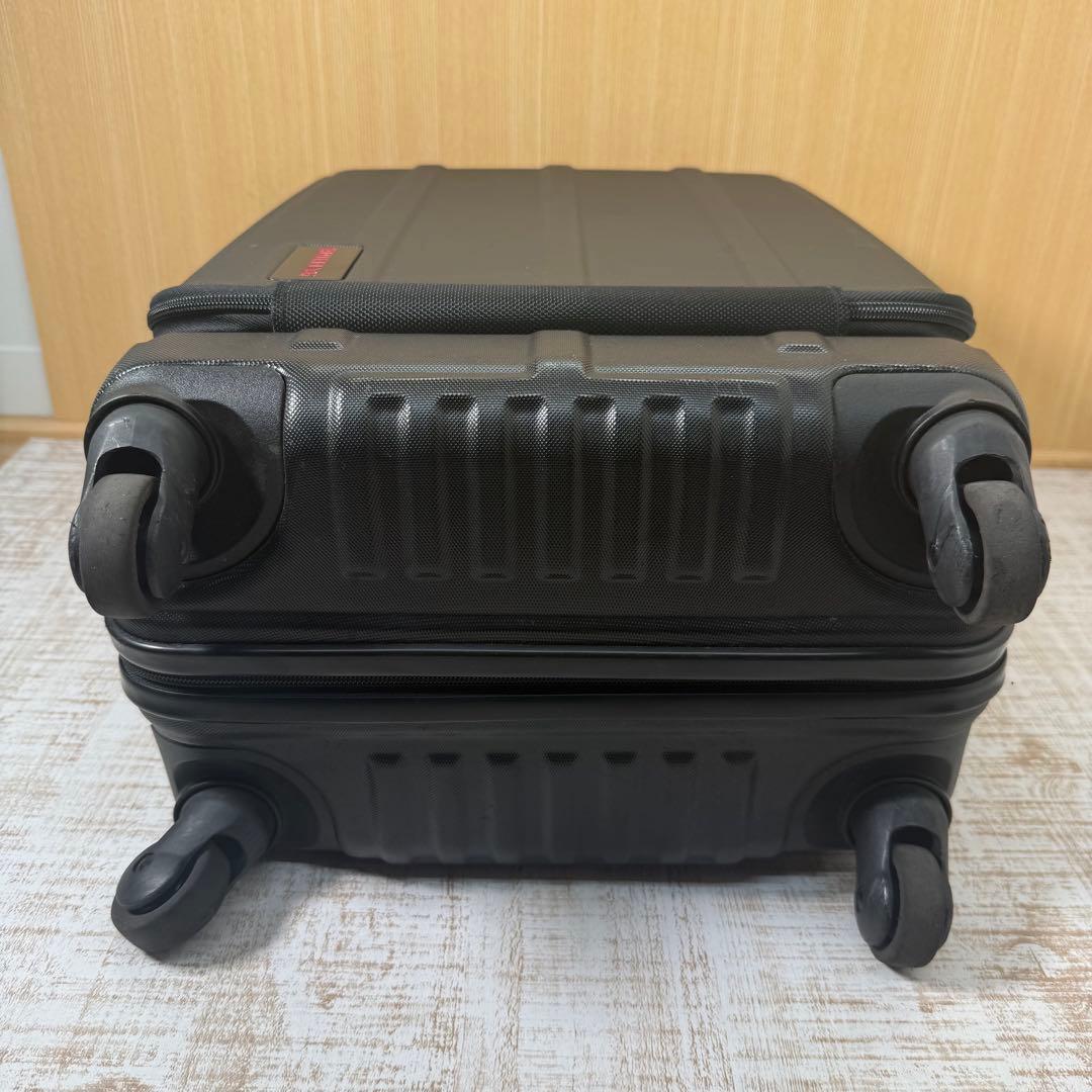 訳あり　BRIEFING H-34F キャリーケース　４輪　マットな色合い