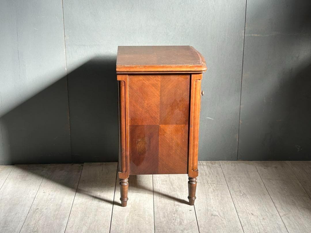 ② フランスベッド　ヨーロピアン　クラシカル　ナイトテーブル　アンティーク　IG