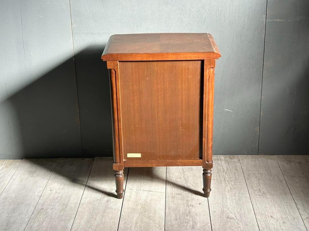 ② フランスベッド　ヨーロピアン　クラシカル　ナイトテーブル　アンティーク　IG