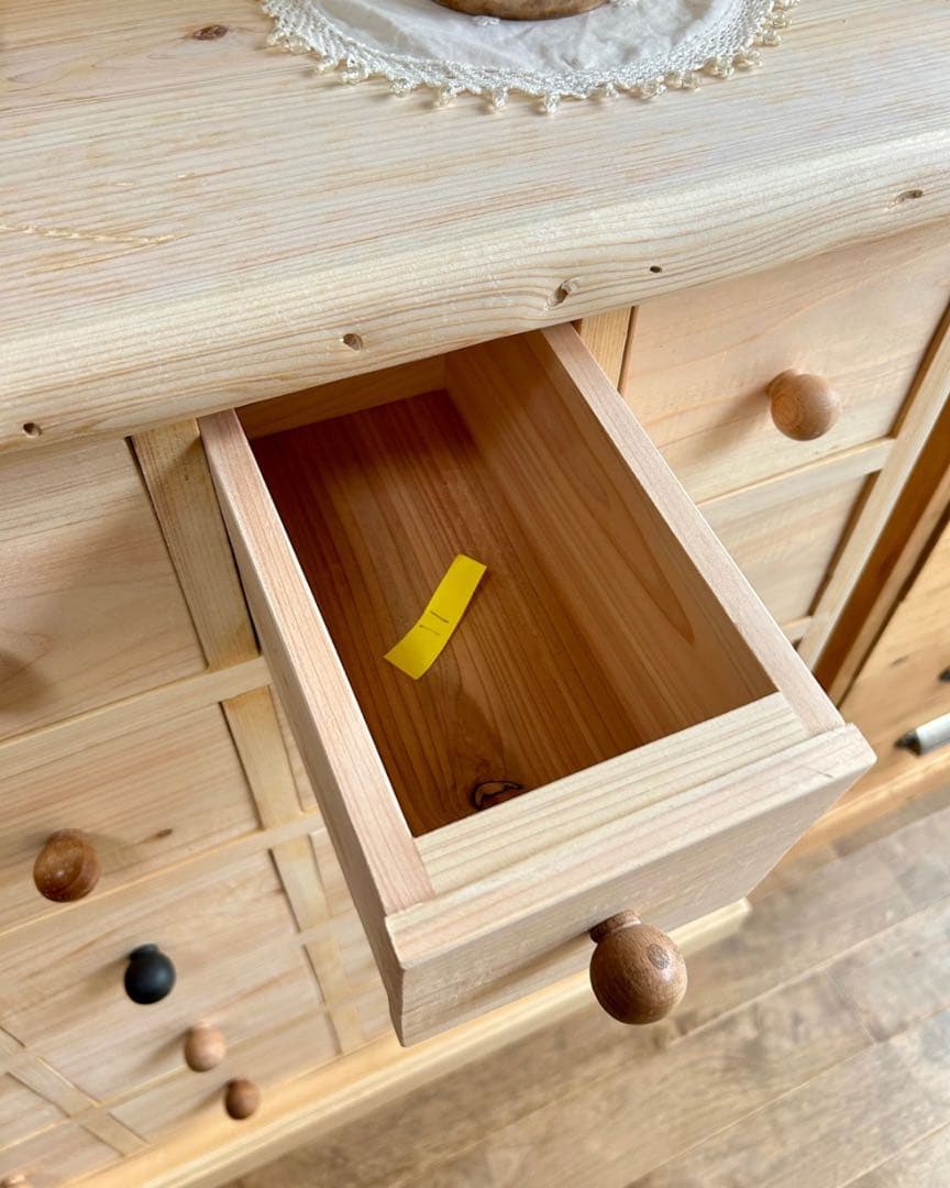 【Ebisuyx】国産ひのき使用　可愛い20杯引き出しチェスト