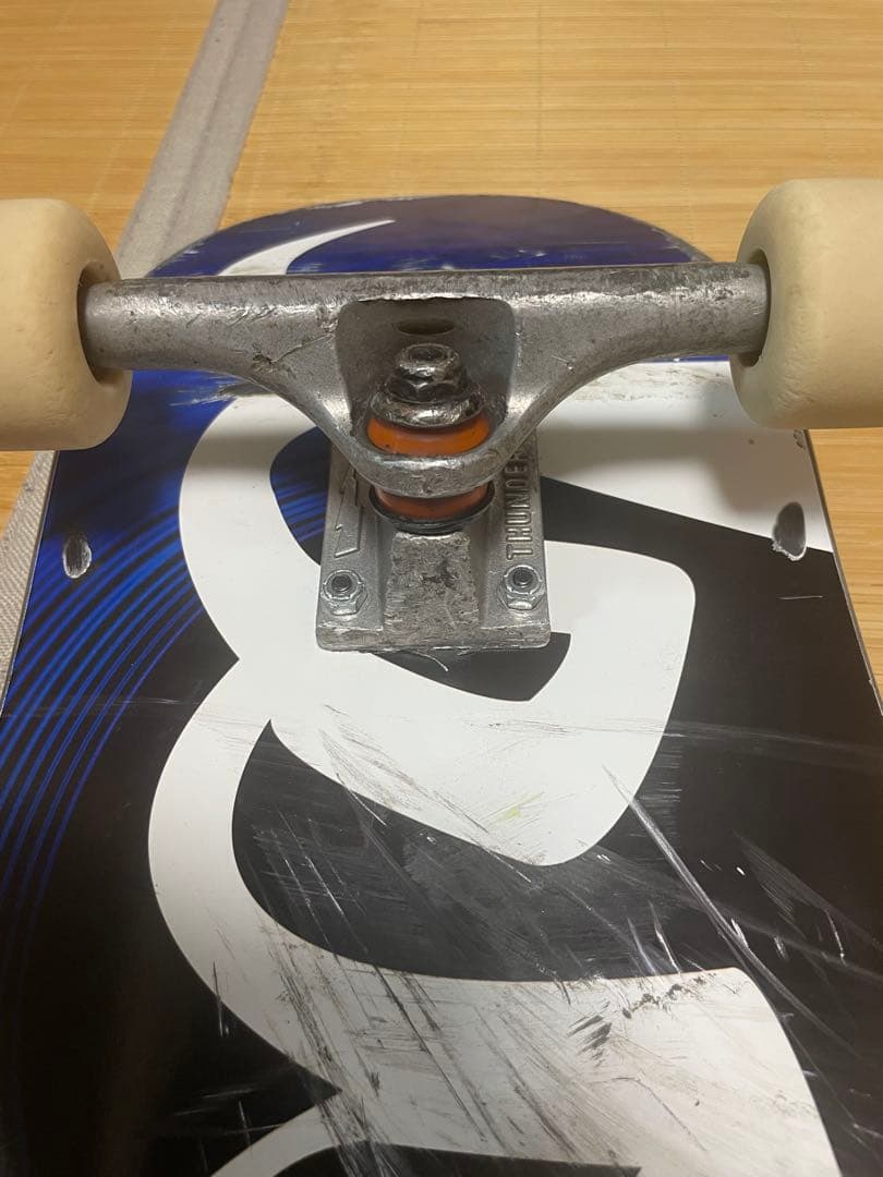 レスケ　サンダートラック　ドラゴンフォーミュラウィール　スケートボード