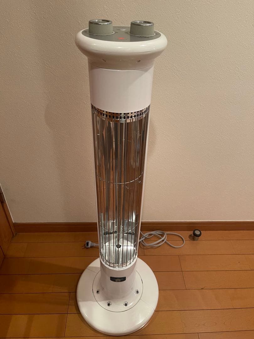 Aladdin 遠赤グラファイトヒーター　CAH-1G9Bホワイト 2021年製