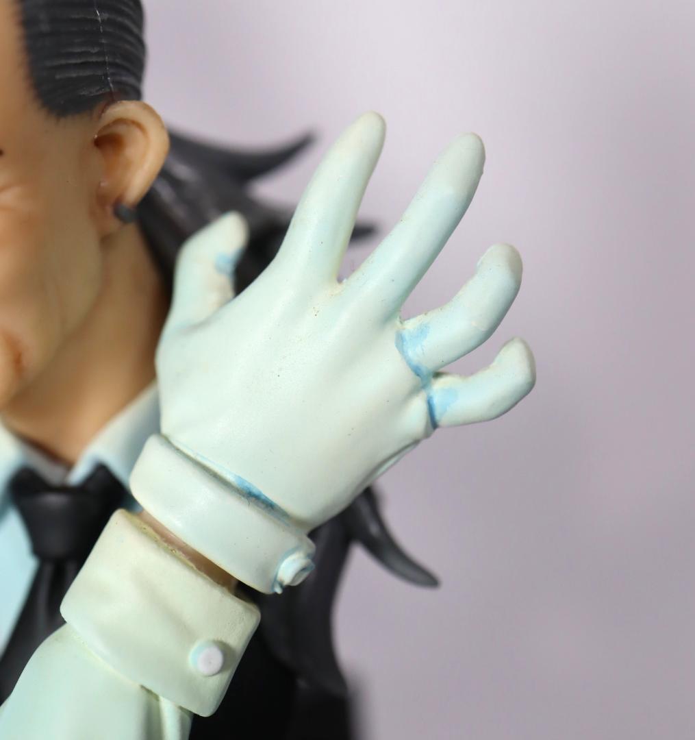 ヘルシング ウォルター・C・ドルネーズ胸像