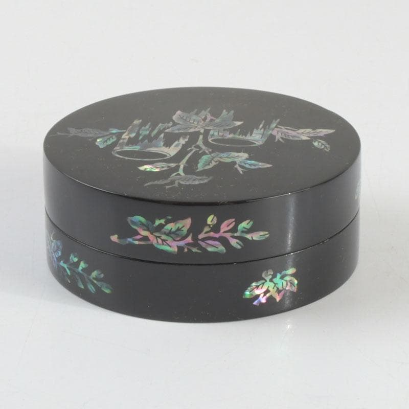 茶道具　南山谷俊成作　乾漆　蓬莱漆器　樹齢香合　共箱　V　9484