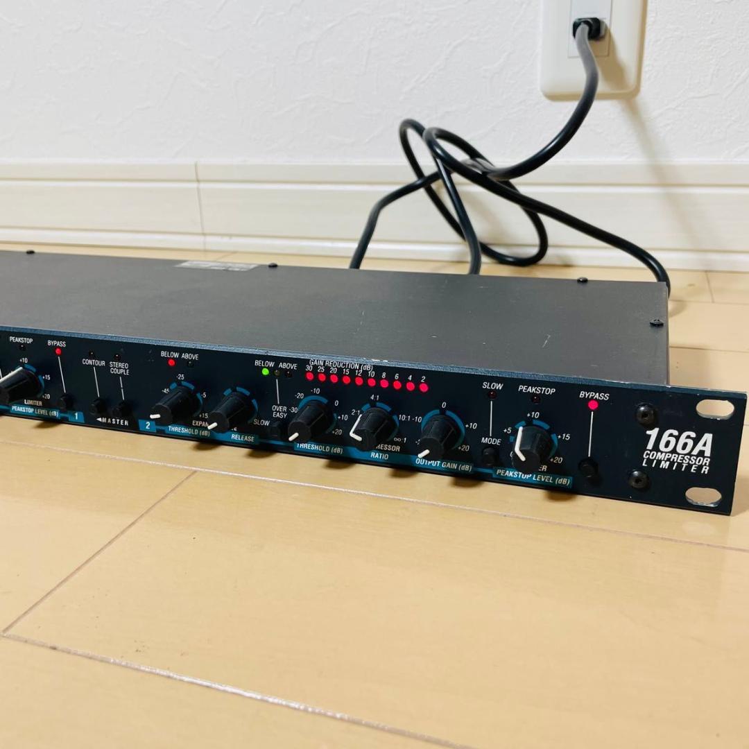 【美品】dbx COMPRESSOR LIMITR 166A