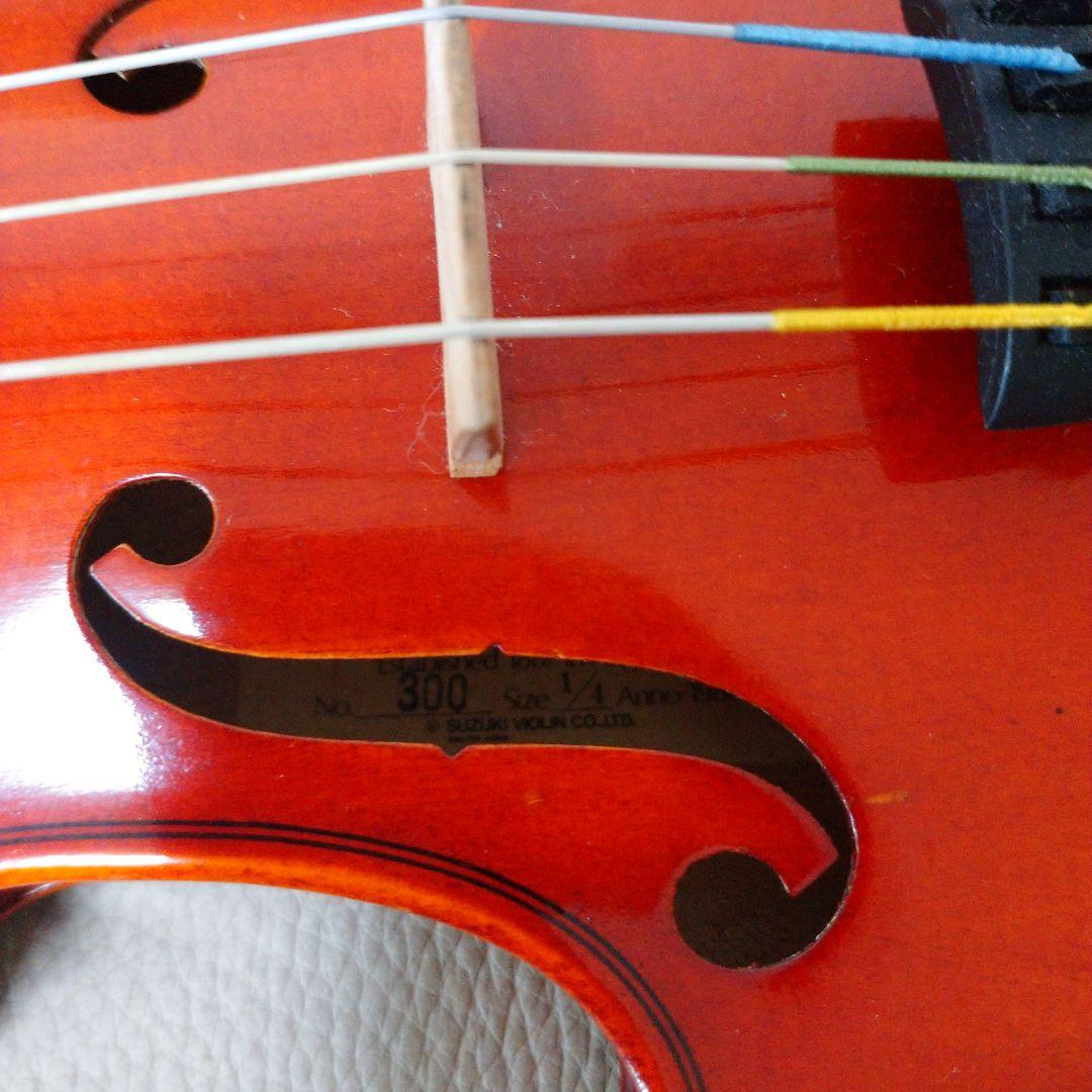 スズキ バイオリン1/4 弓、肩当て、ケース付き