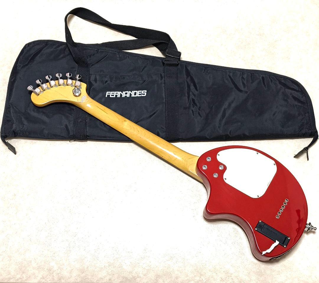 【美品】ZO-3 レッド アンプ内蔵ミニギター 専用ケース付 ロックピン付