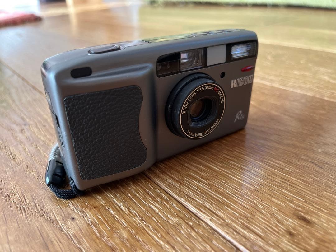 RICOH R1s コンパクトフィルムカメラ　早い者勝ち！