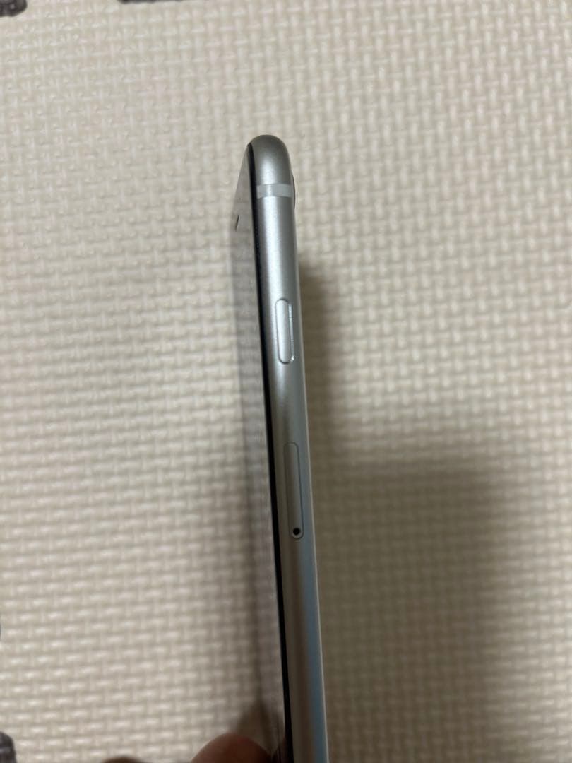 る*ち様 Apple iPhone se3 ホワイト 本体　SIMフリー