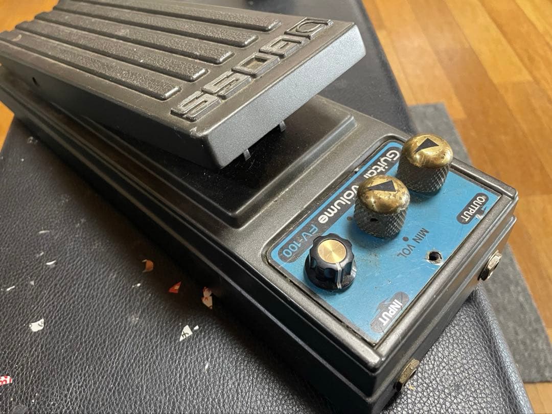 Fuzz face回路入りBOSS FV-100 ギターボリュームペダル