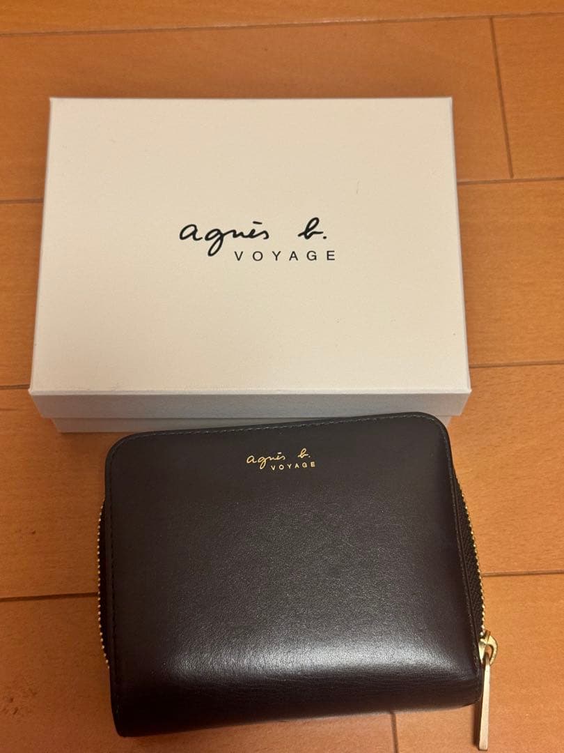 agnès b. VOYAGE 二つ折り財布