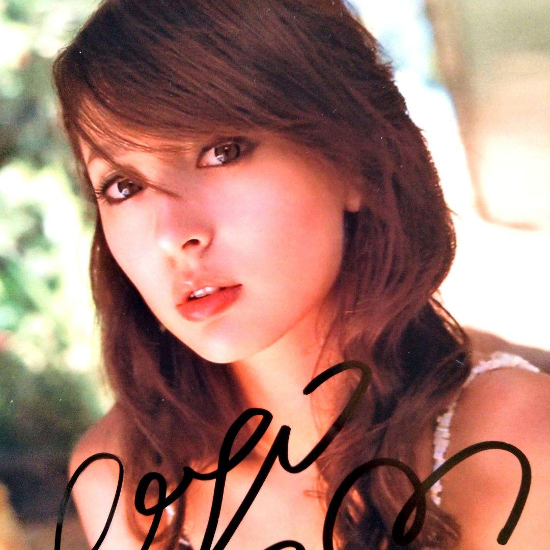 セール中…リア・ディゾン直筆サイン入り2Lサイズ写真…Leah Dizon…