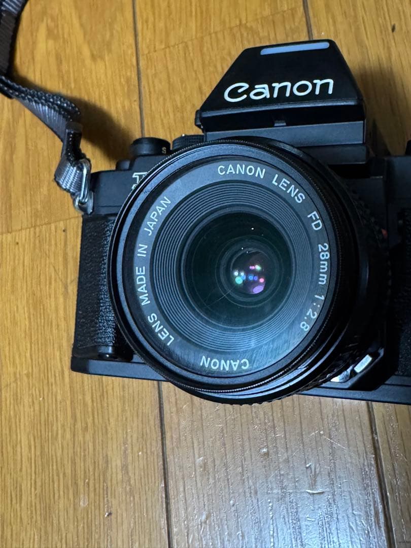 Canon F-1 フィルム一眼レフカメラ 28mmレンズ付き