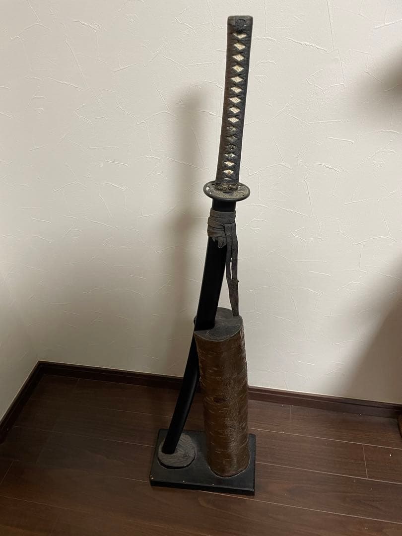 日本刀　模造刀　天然桜の太刀台