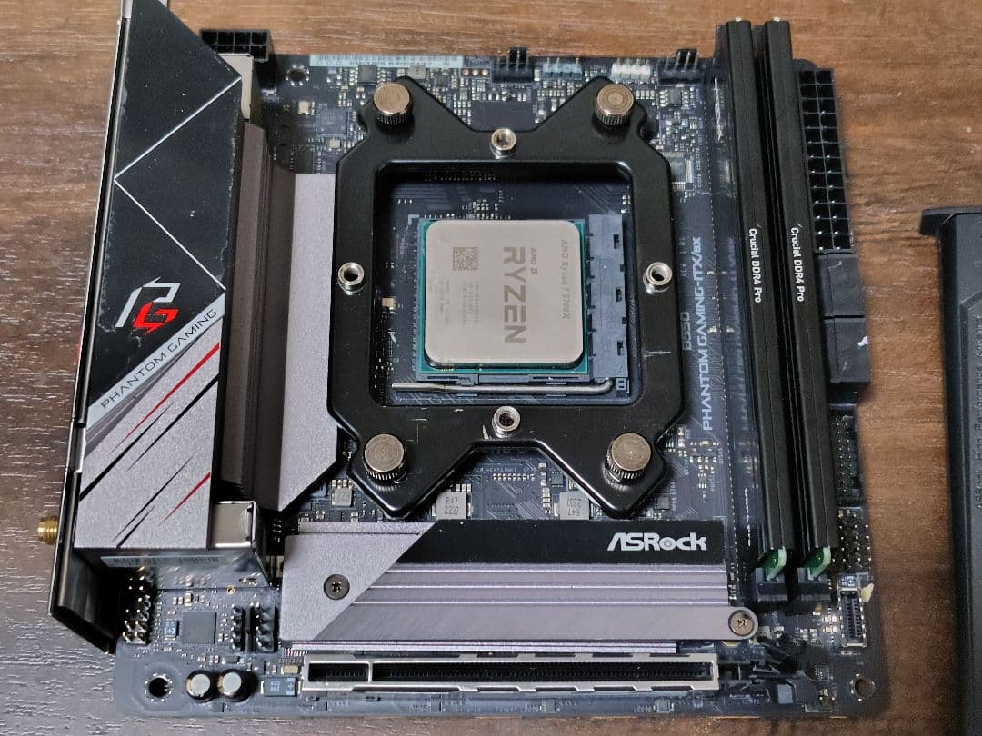 Ryzen7 5700x・メモリ(32GB)・マザーボード