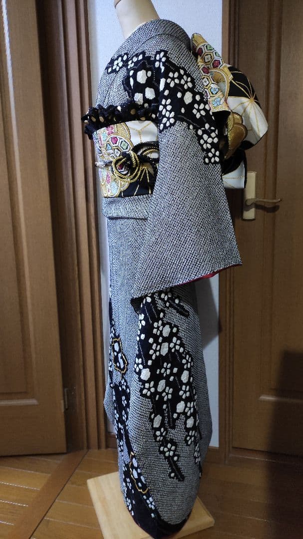 ❴香❵　振袖　フルセット　成人式　金糸　黒総絞り