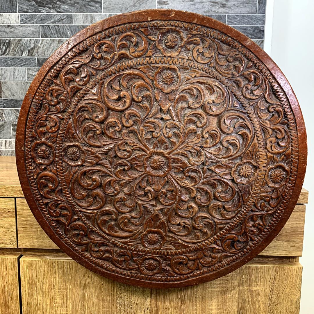 インド民芸品　木彫り机　天板直径51.5㎝サイズ　花台　サイドテーブル