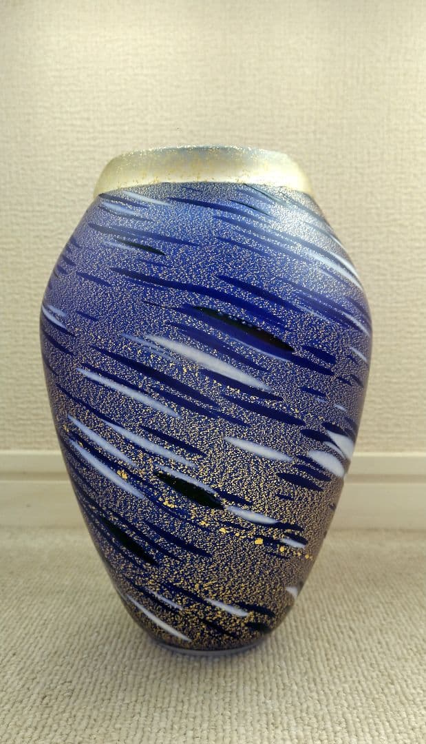 岩田久利　金彩　花瓶　花器　フラワーベース　高さ22cm 赤 青