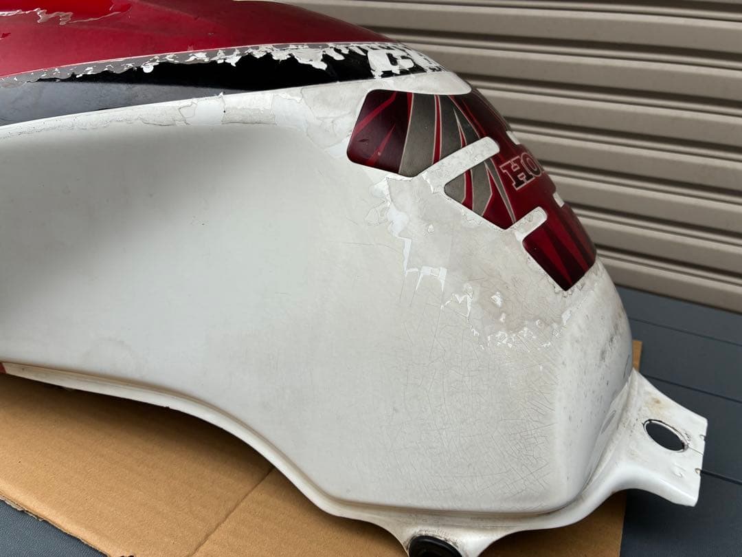 cb400sf/sb nc39 タンク　希少　目視による凹みなし　塗装ベース