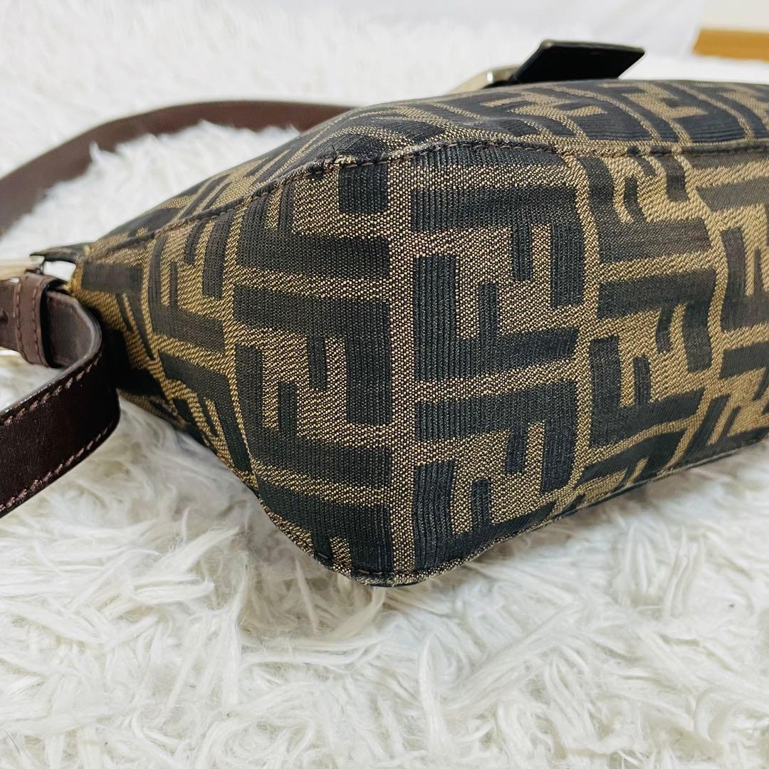 フェンディ　マンマバケット　ハンドバッグ　ショルダーバッグ　ズッカ柄