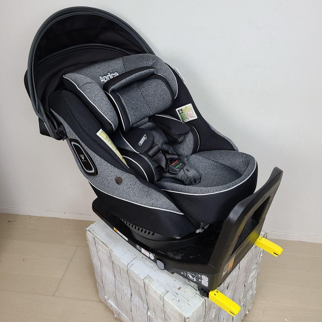 u*n様 極美品　チャイルドシート　 ISOFIX　ベッド型　ジュニアシート　ア