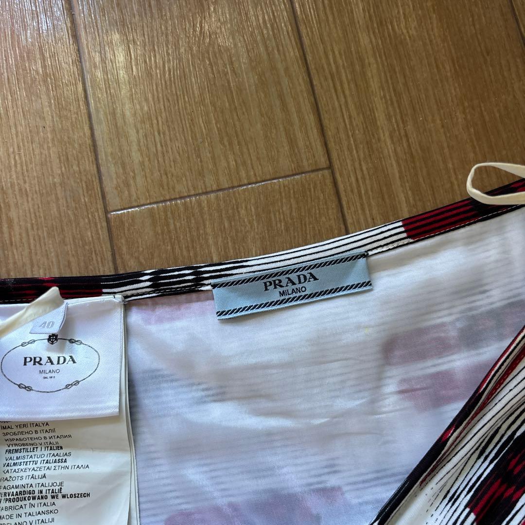 【正規店にて購入】PRADAコレクションラインタイトスカート ひざ丈 40サイズ