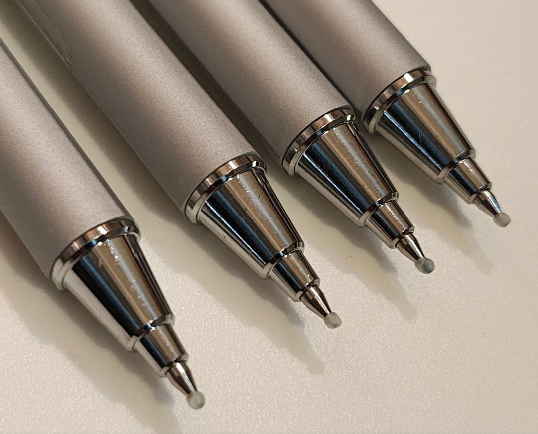 【確認中】サクラクレパス　ボールサイン　iDプラス　0.4mmナイトブラック4本