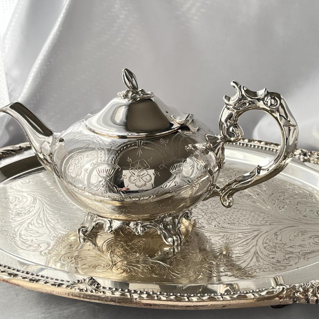 【英国】 ビクトリアンのティーポット【シルバープレート】綺麗！！