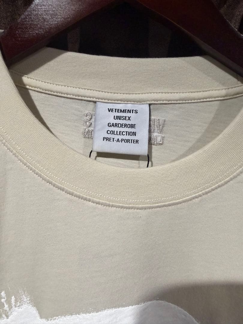 VETEMENTS アナーキーシンボル Tシャツ