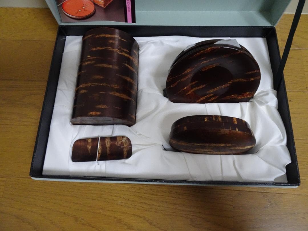まとめ売り　５種類　民芸工芸品(桜皮細工＆漆製品)　未使用　箱入 de-5