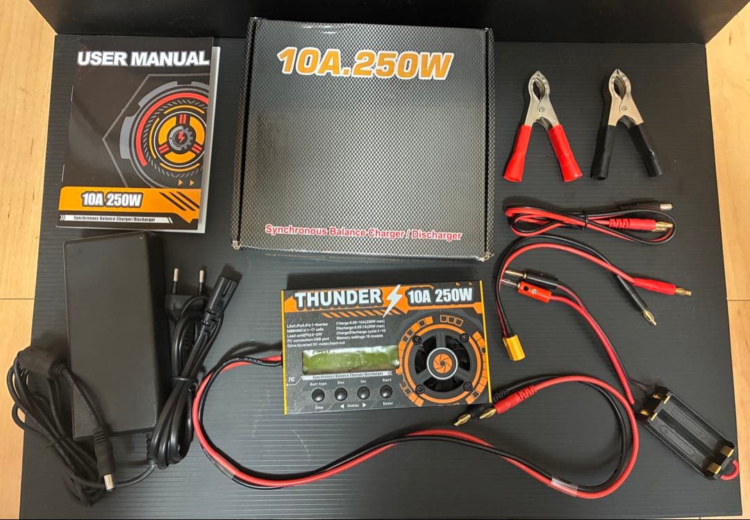 ミニ四駆　サンダー　充放電器