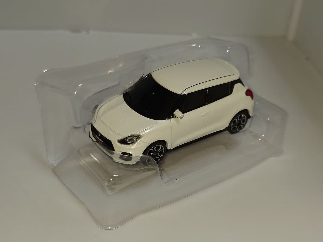激レア! ZC33S スイフトスポーツ ホワイト プルバックカー