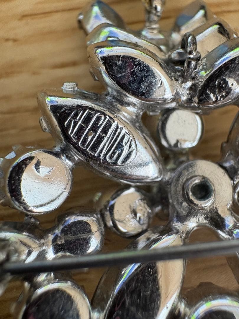 Regency リージェンシー　ヴィンテージ　ブローチ