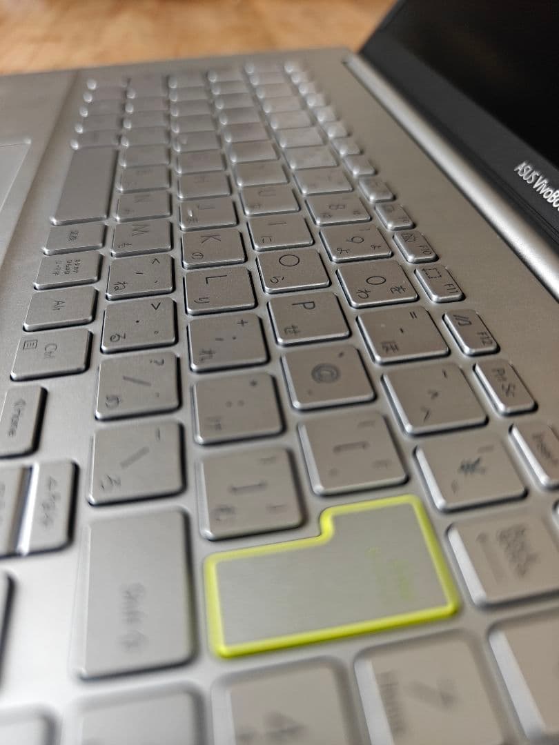 ASUS VivoBook 本体　ノートパソコン15.6型