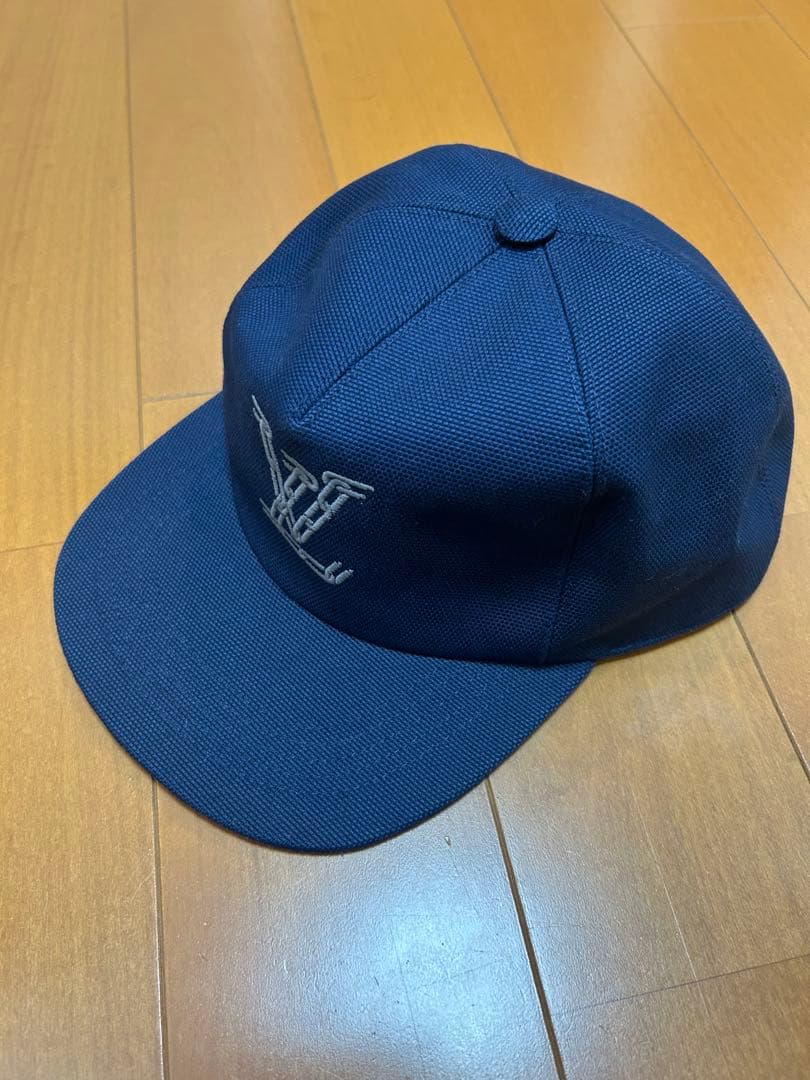 Louis Vuitton ベースボールキャップ ネイビー LVロゴ 刺繍　M