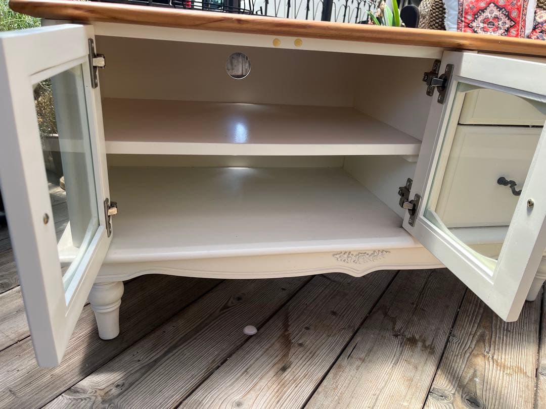 カントリー家具ホワイト木製テレビ台 ガラス扉付き