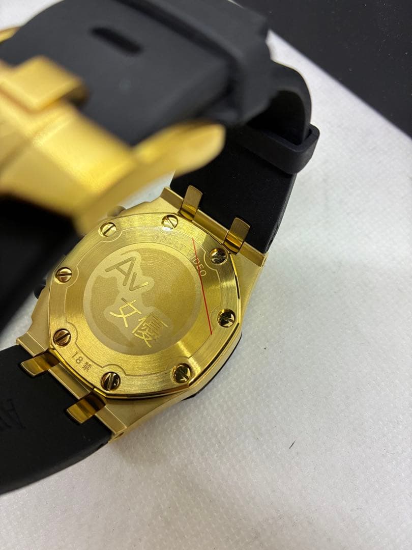 【動作確認未確認】未使用品『OMEX』『ADULT VIDEO』腕時計2本セット