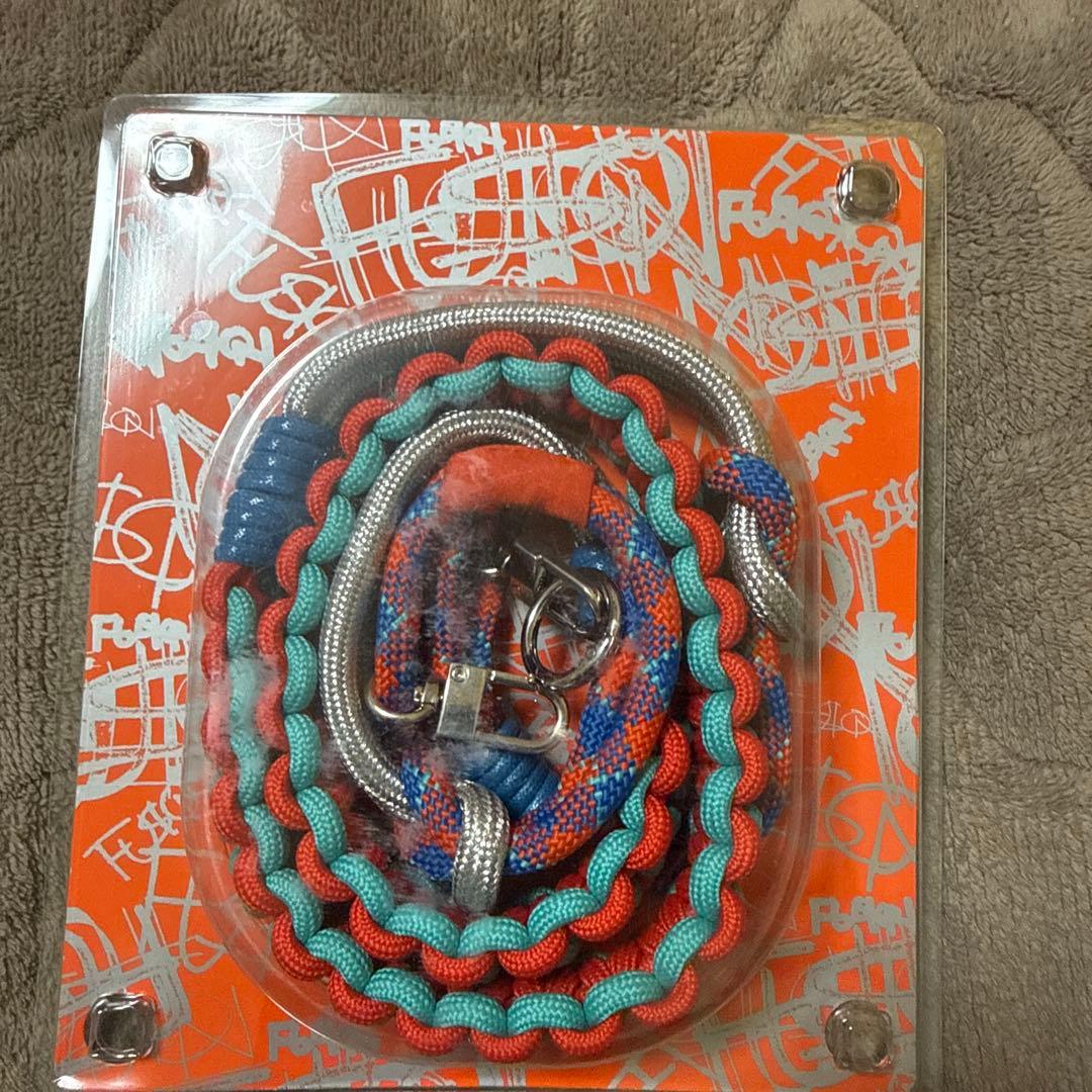 VAUNDY Phone Tab & Strap \