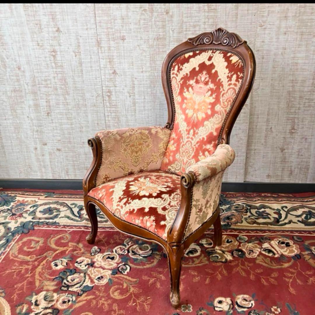 アンティーク ロココ様式 木製 花柄アームチェア 一人掛けソファー リベット打ち