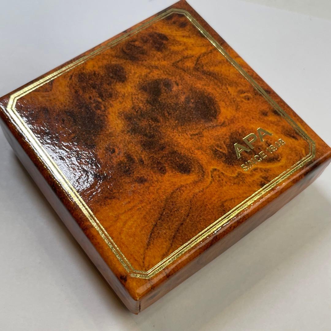 パフェ　希少品　一点もの　APA カメオブローチ　おしゃれ　レディース