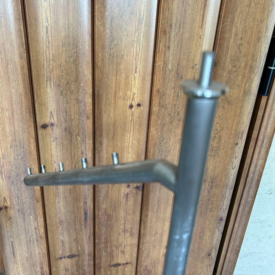 インダストリアル 3本脚 スラントハンガー パイプメタルラック シャビー 無骨