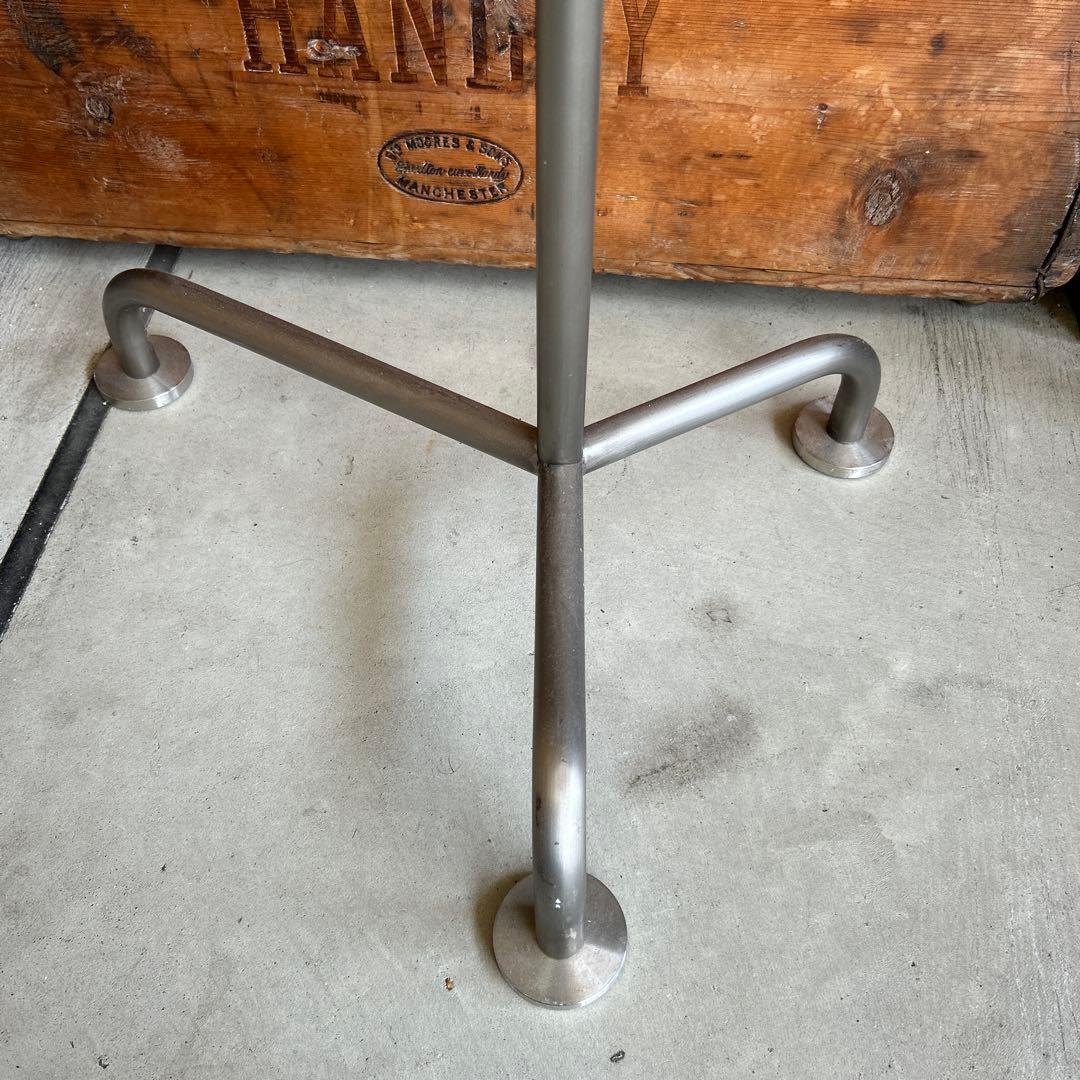 インダストリアル 3本脚 スラントハンガー パイプメタルラック シャビー 無骨