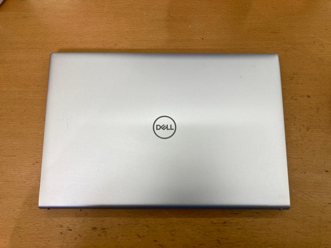 Dell Inspiron ノートPC シルバー