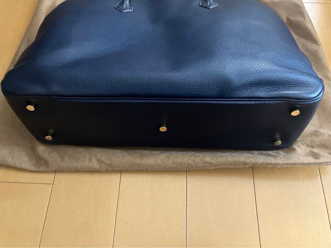 Cisei 999 LD シュリンクレザー ラウンドジップ ブリーフバッグ