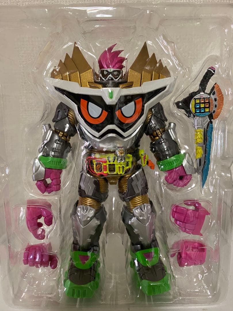 フィギュアーツ　仮面ライダーエグゼイド　仮面ライダーゲンム