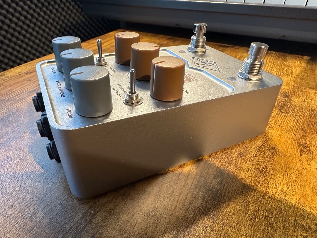 ギター UAFX OX Stomp. Dynamic Speaker Emulator
