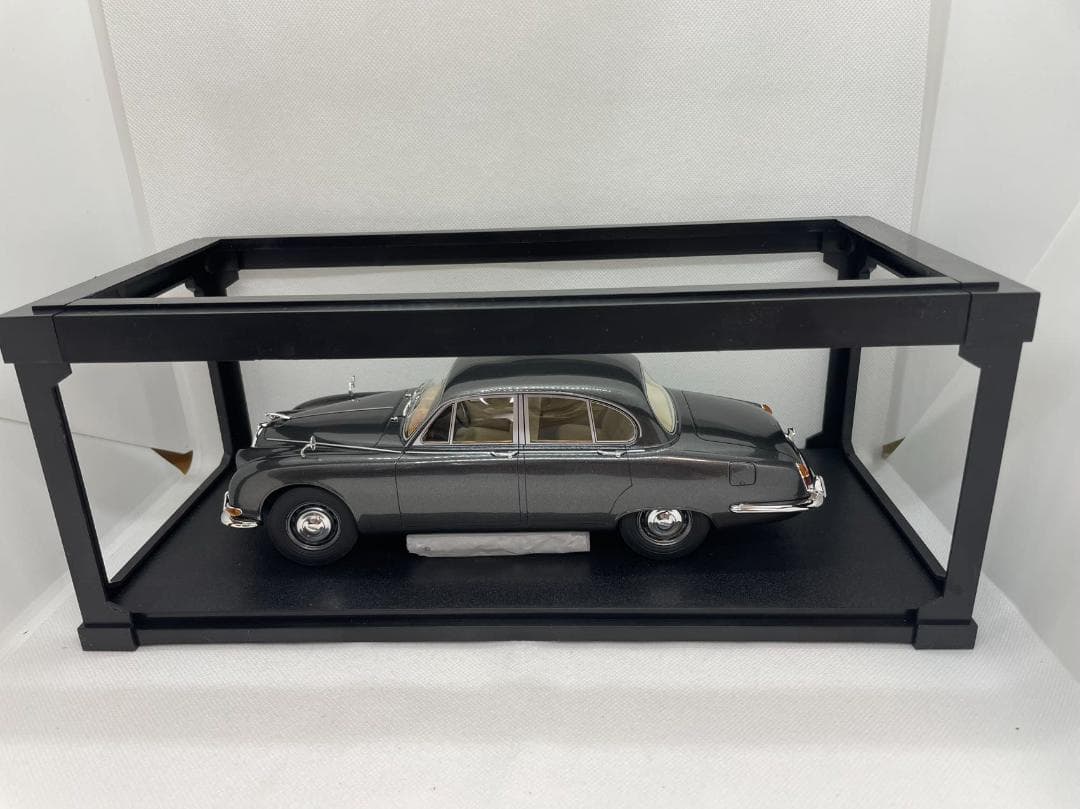 104-047 Cult 1/18 ジャガー S-Type Grey